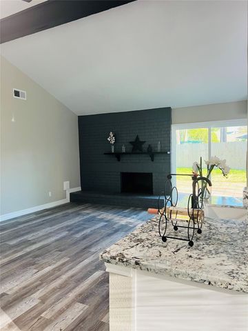 2203 Colonial Court S, League City, TX 77573