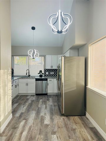 2203 Colonial Court S, League City, TX 77573