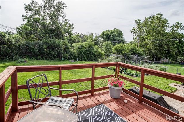 5906 Vollmer, Godfrey, IL 62035