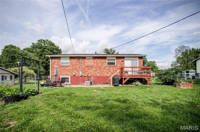 5906 Vollmer, Godfrey, IL 62035