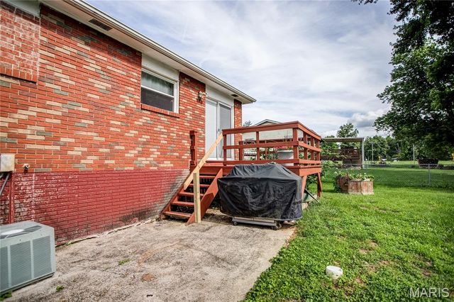 5906 Vollmer, Godfrey, IL 62035