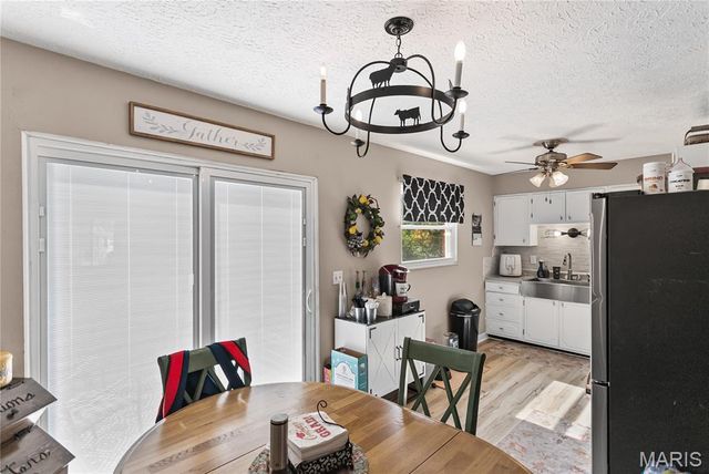 5906 Vollmer, Godfrey, IL 62035