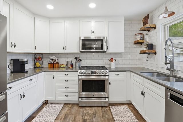1831 N Lofgren Road, Rolling Prairie, IN 46371