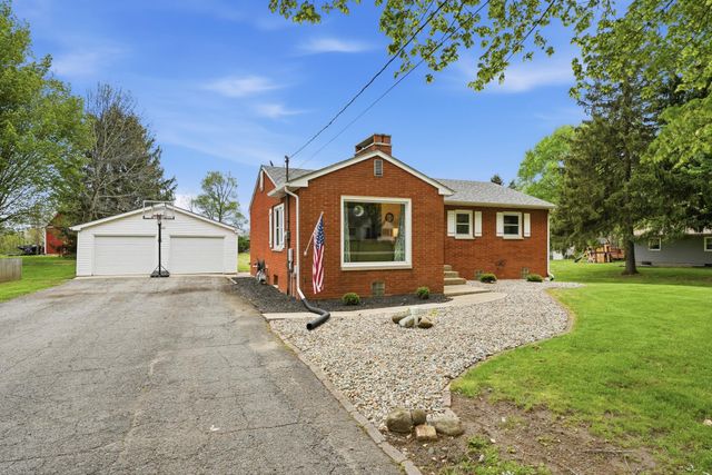 1831 N Lofgren Road, Rolling Prairie, IN 46371