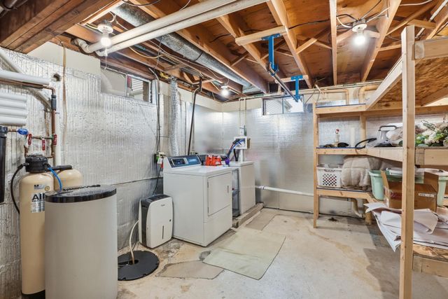 1831 N Lofgren Road, Rolling Prairie, IN 46371