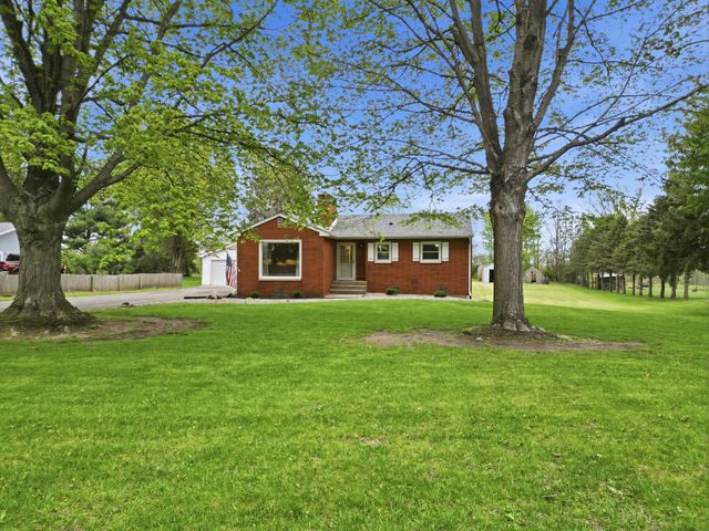 1831 N Lofgren Road, Rolling Prairie, IN 46371