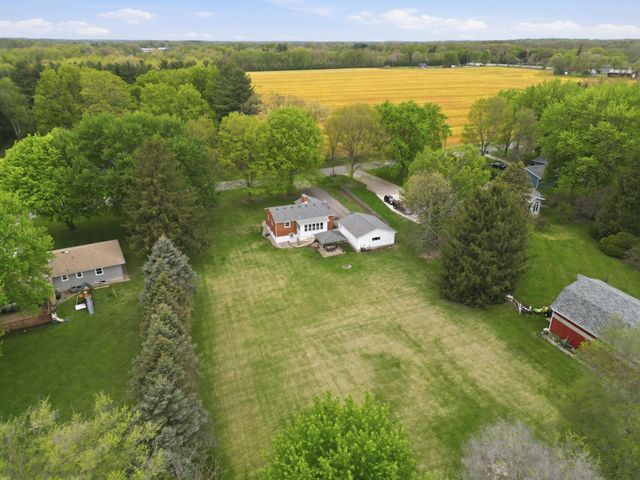 1831 N Lofgren Road, Rolling Prairie, IN 46371