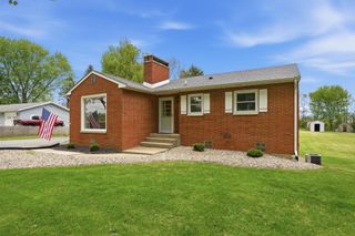1831 N Lofgren Road, Rolling Prairie, IN 46371