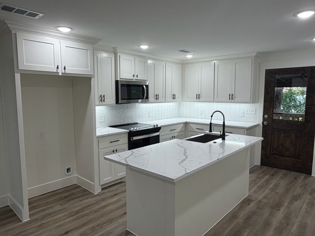 2015 W Knight Road, Denison, TX 75020