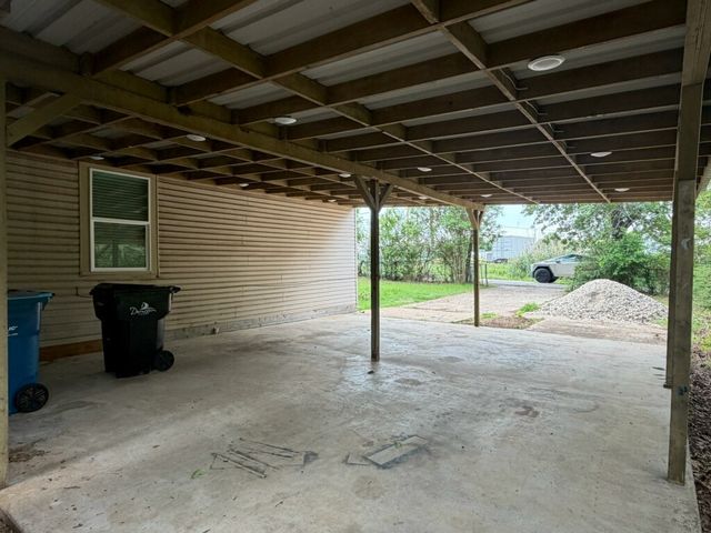 2015 W Knight Road, Denison, TX 75020