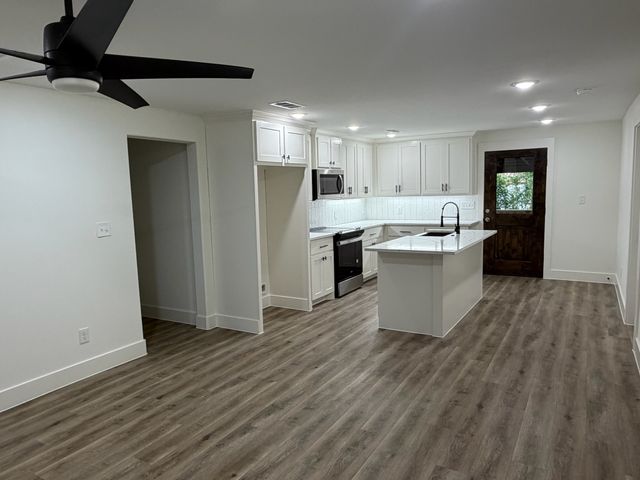 2015 W Knight Road, Denison, TX 75020