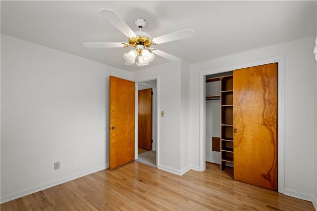 332 Long Dr, Upper St Clair, PA 15241