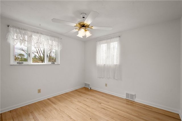 332 Long Dr, Upper St Clair, PA 15241