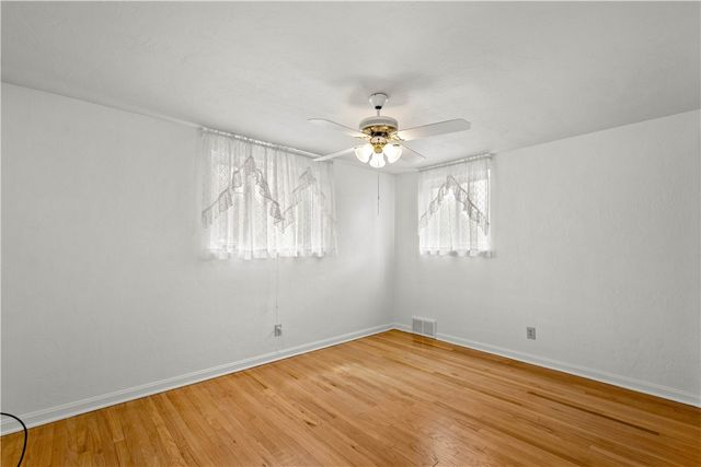 332 Long Dr, Upper St Clair, PA 15241