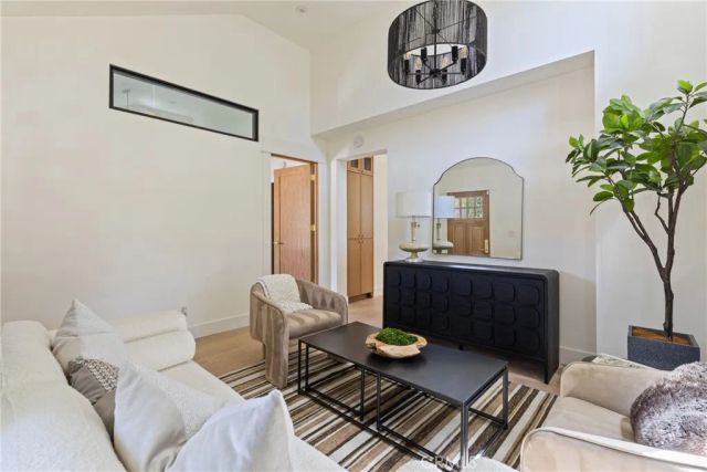 636 Bay, Santa Monica, CA 90405