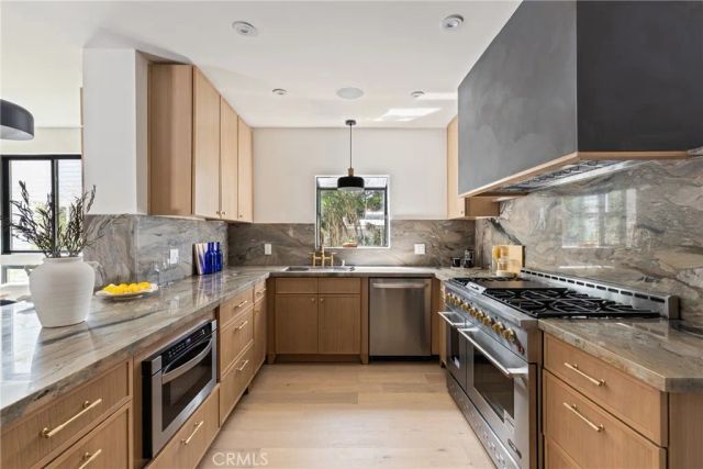 636 Bay, Santa Monica, CA 90405