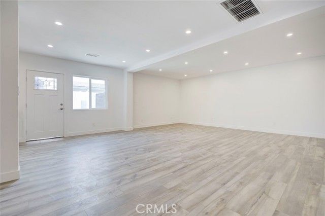 11326 Haskell Avenue, Granada Hills (los Angeles), CA 91324