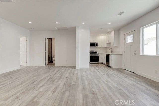 11326 Haskell Avenue, Granada Hills (los Angeles), CA 91324