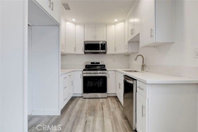 11326 Haskell Avenue, Granada Hills (los Angeles), CA 91324