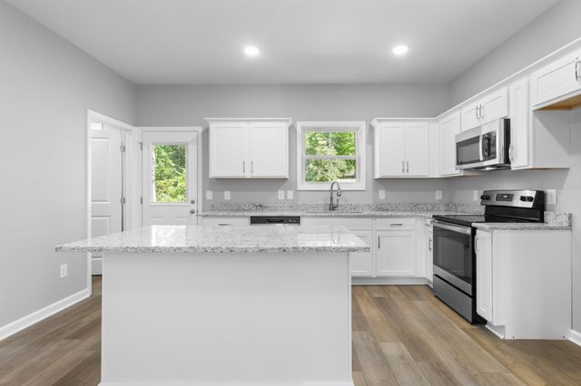 441 Reynolds St, Clarksville, TN 37040