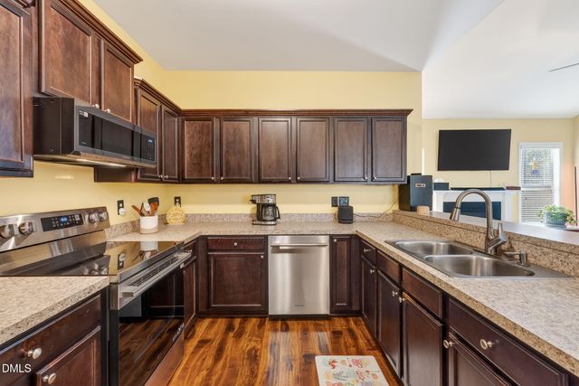 117 Maple Leaf Court, Lillington, NC 27546