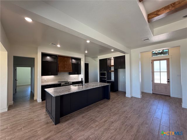 11043 Eagle Walk Boulevard, Salado, TX 76571