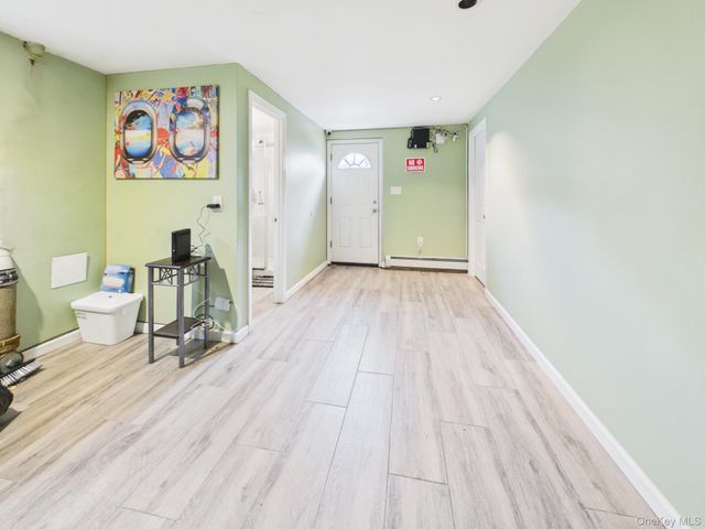 3147 Waterbury Avenue, Bronx, NY 10465
