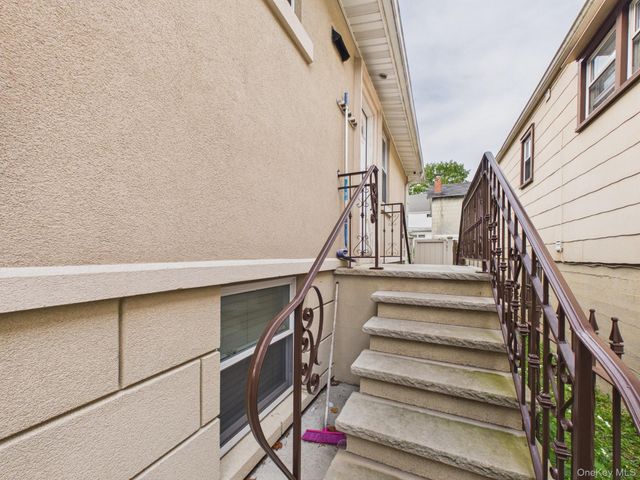 3147 Waterbury Avenue, Bronx, NY 10465