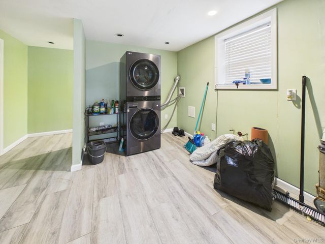 3147 Waterbury Avenue, Bronx, NY 10465