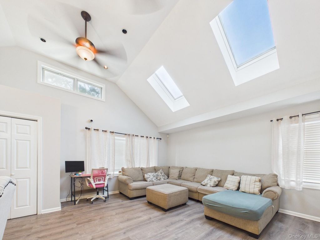 3147 Waterbury Avenue, Bronx, NY 10465 — photo 4