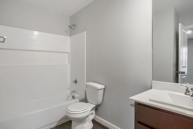 824 E Pecan Avenue 828, Waco, TX 76704