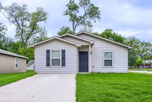 824 E Pecan Avenue 828, Waco, TX 76704