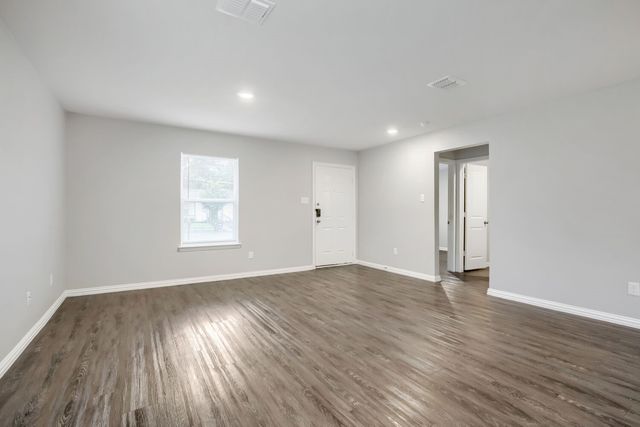 824 E Pecan Avenue 828, Waco, TX 76704