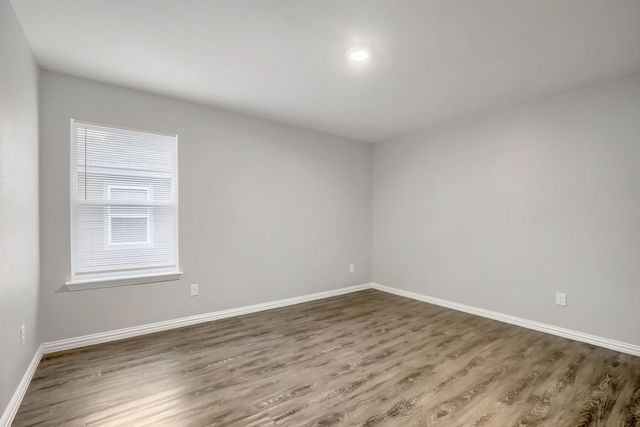 824 E Pecan Avenue 828, Waco, TX 76704