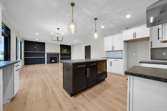 54729 Camden Court, Shelby Twp, MI 48316