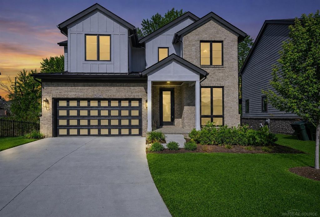54729 Camden Court, Shelby Twp, MI 48316