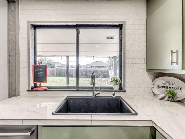 8805 Dena Lane, Oklahoma City, OK 73132