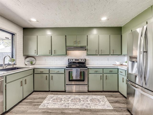 8805 Dena Lane, Oklahoma City, OK 73132