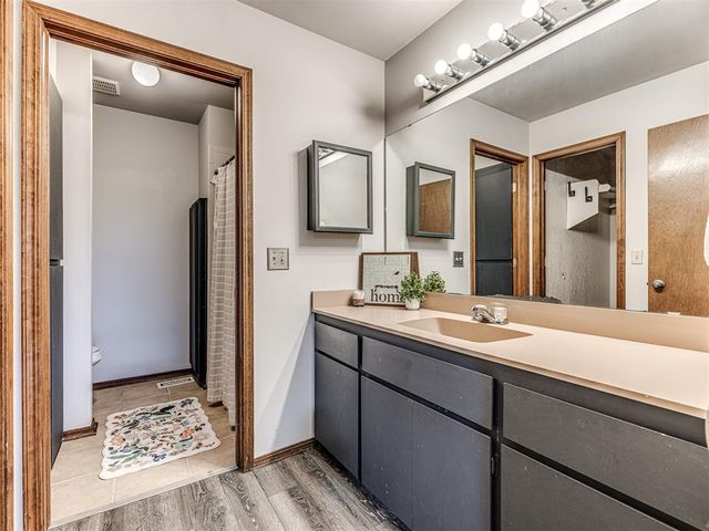 8805 Dena Lane, Oklahoma City, OK 73132