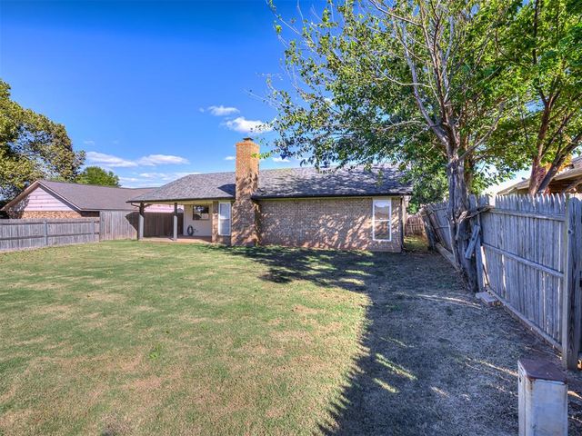 8805 Dena Lane, Oklahoma City, OK 73132