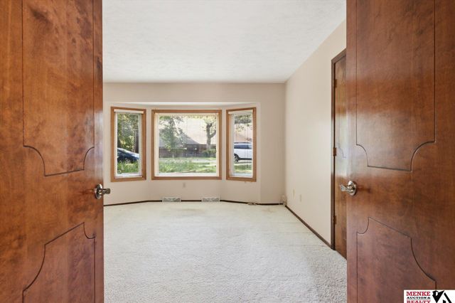 314 Forest Drive, Bellevue, NE 68005