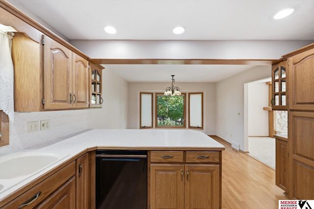 314 Forest Drive, Bellevue, NE 68005