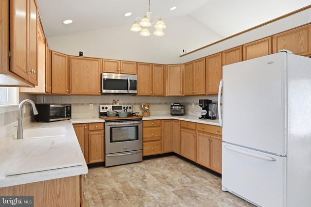 20 PHILIPS CT, Strasburg, VA 22657