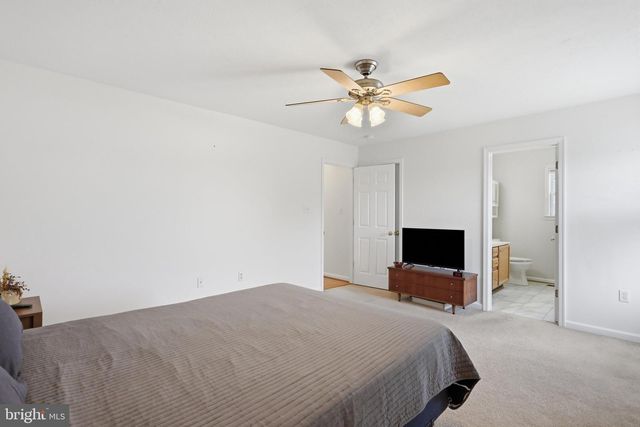 20 PHILIPS CT, Strasburg, VA 22657
