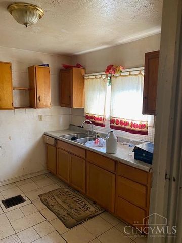 1360 Byrd Avenue, Lincoln Heights, OH 45215