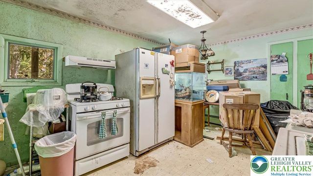 202 Price Road, Hamilton Twp, PA 18360