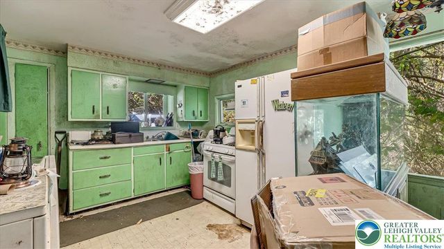 202 Price Road, Hamilton Twp, PA 18360