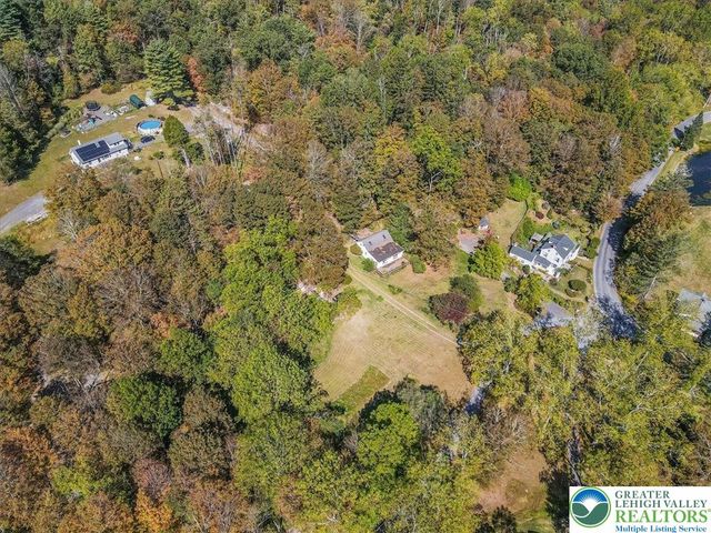 202 Price Road, Hamilton Twp, PA 18360