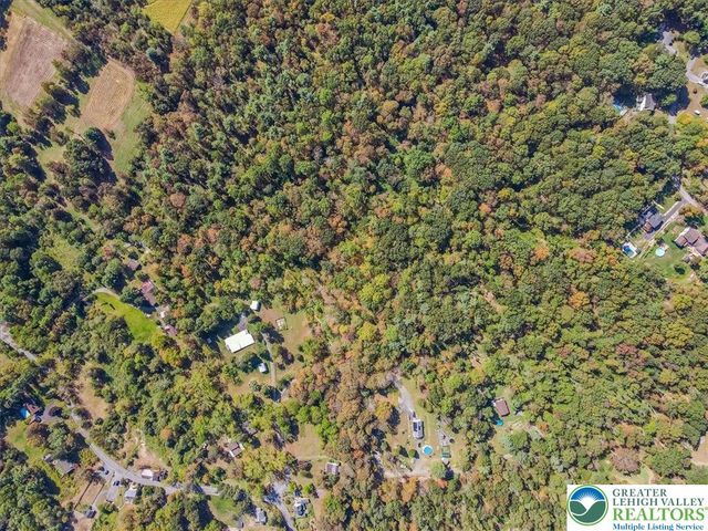 202 Price Road, Hamilton Twp, PA 18360