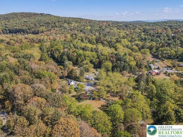 202 Price Road, Hamilton Twp, PA 18360